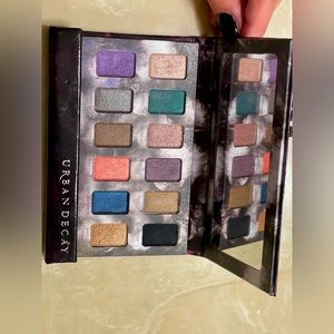 Urban Decay Eyeshadow Pallet.
